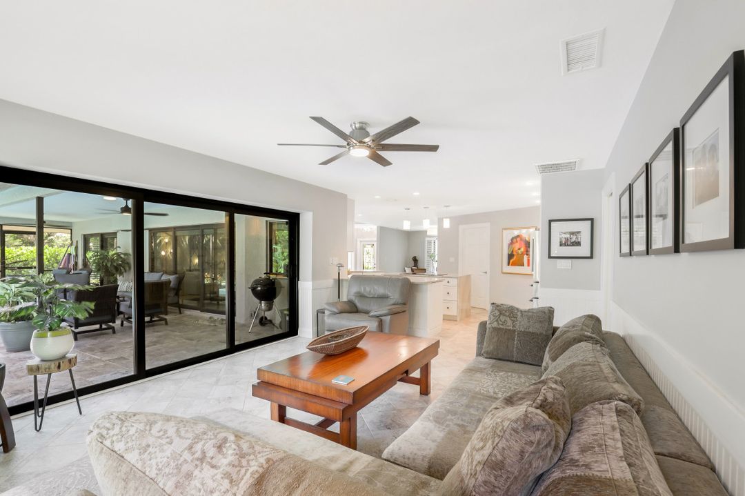 2201 Noble Ct, Naples, FL 34110