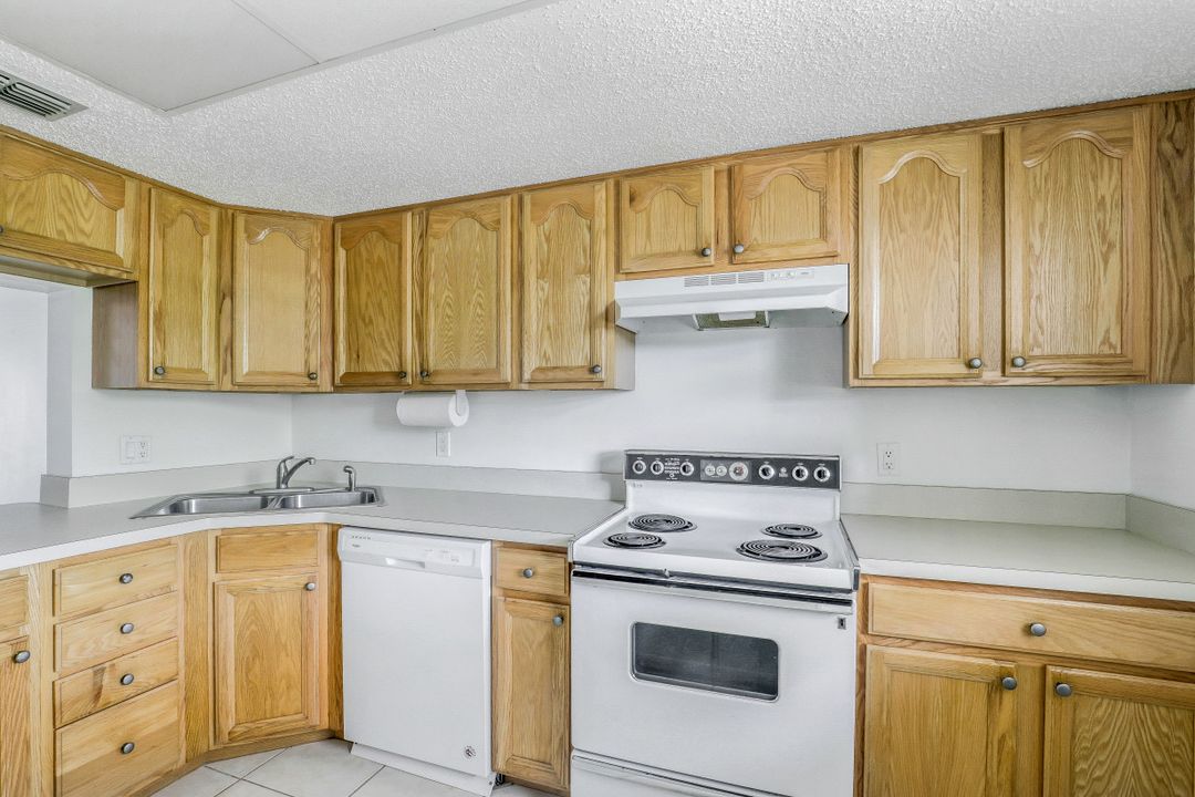 9395 Pennsylvania Ave  #9, Bonita Springs, FL 34135