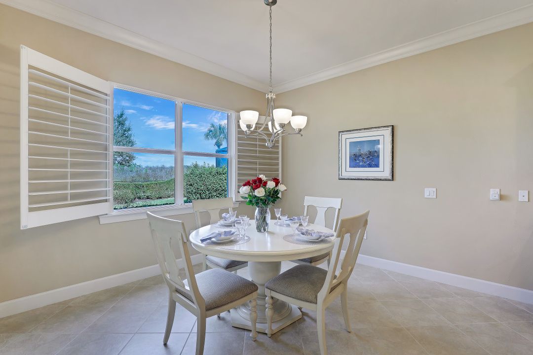 9319 Fieldstone Ln, Naples, FL 34120