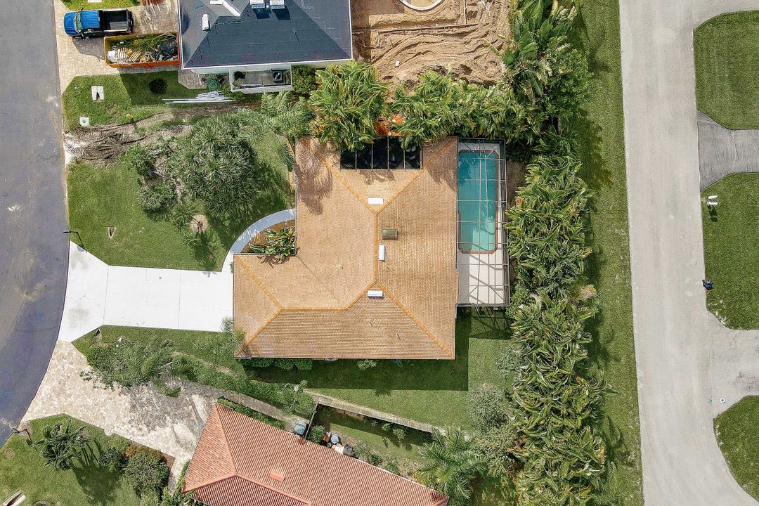 1010 Moon Lake Dr, Naples, FL 34104