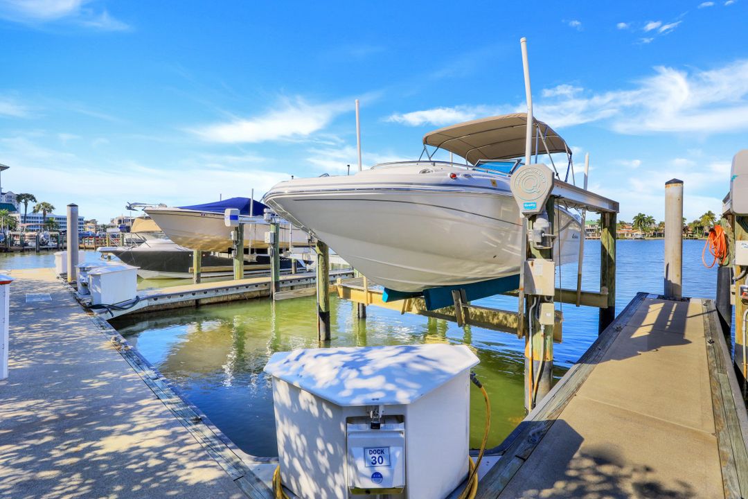 400 Flagship Dr #1101, Naples, FL 34108