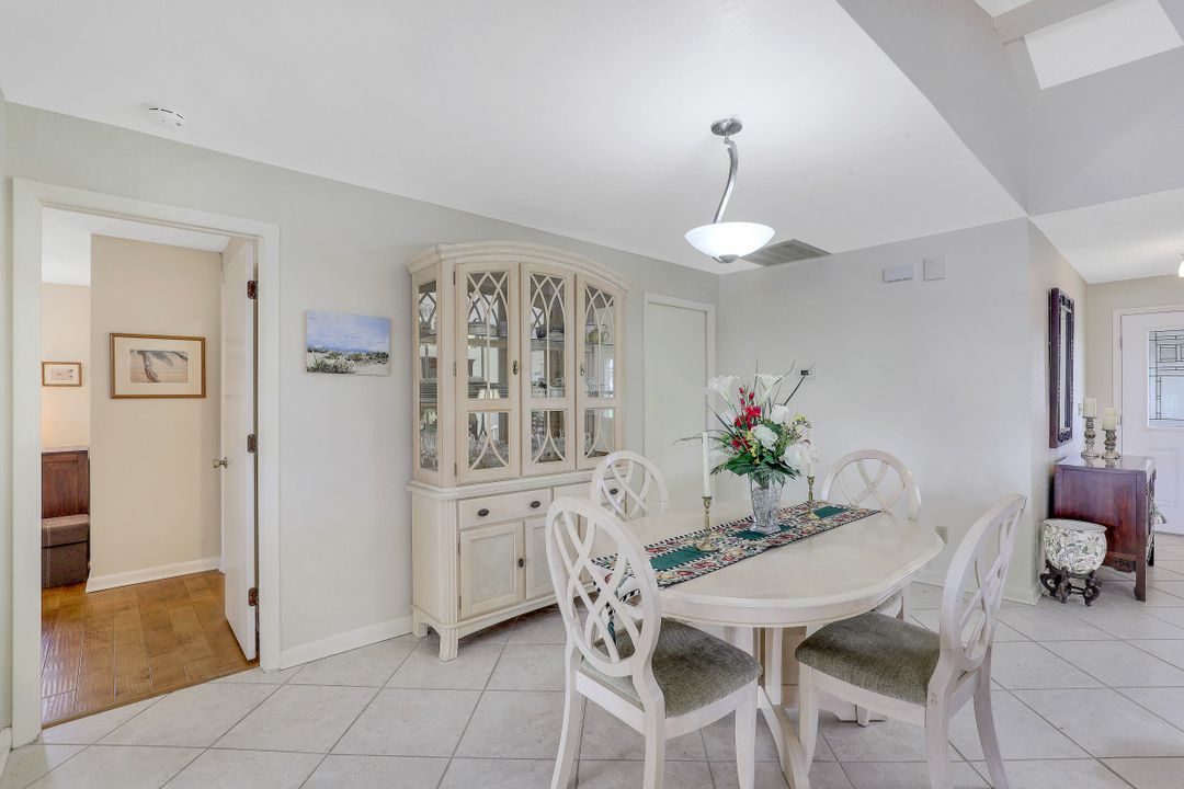 5228 SW 11th Pl, Cape Coral, FL 33914