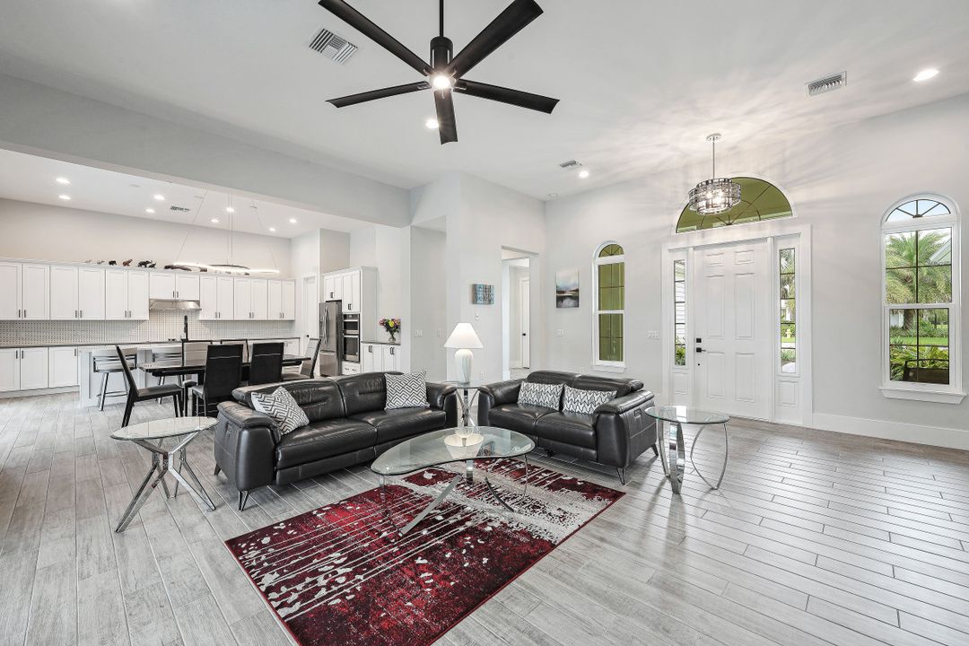 14628 Regatta Ln, Naples, FL 34114