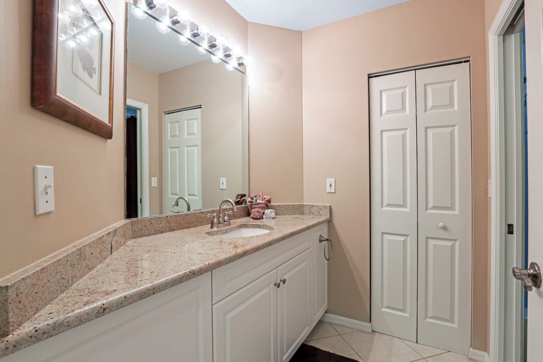 470 Launch Cir #405, Naples, FL 34108