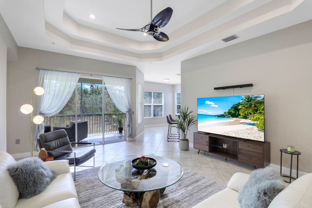 7874 Clemson St #202, Naples, FL 34104