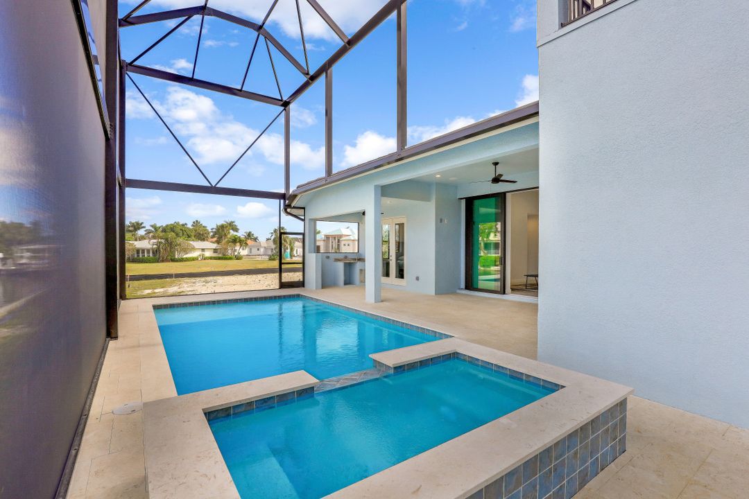 782 Saturn Ct, Marco Island, FL 34145