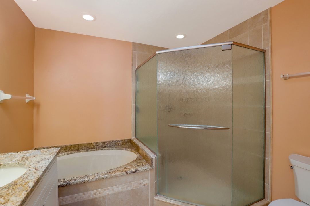 178 Cypress View Dr #C-34, Naples, FL 34113