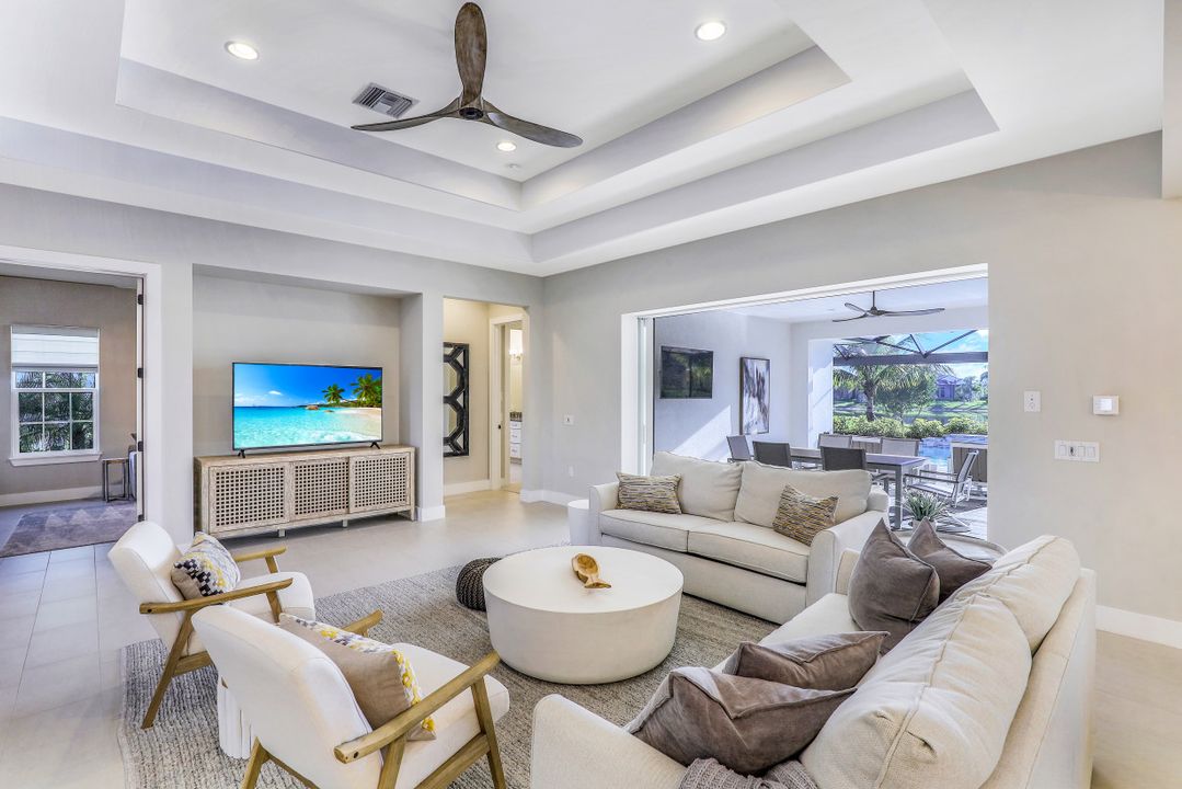 3224 Cotuit Ln, Naples, FL 34114