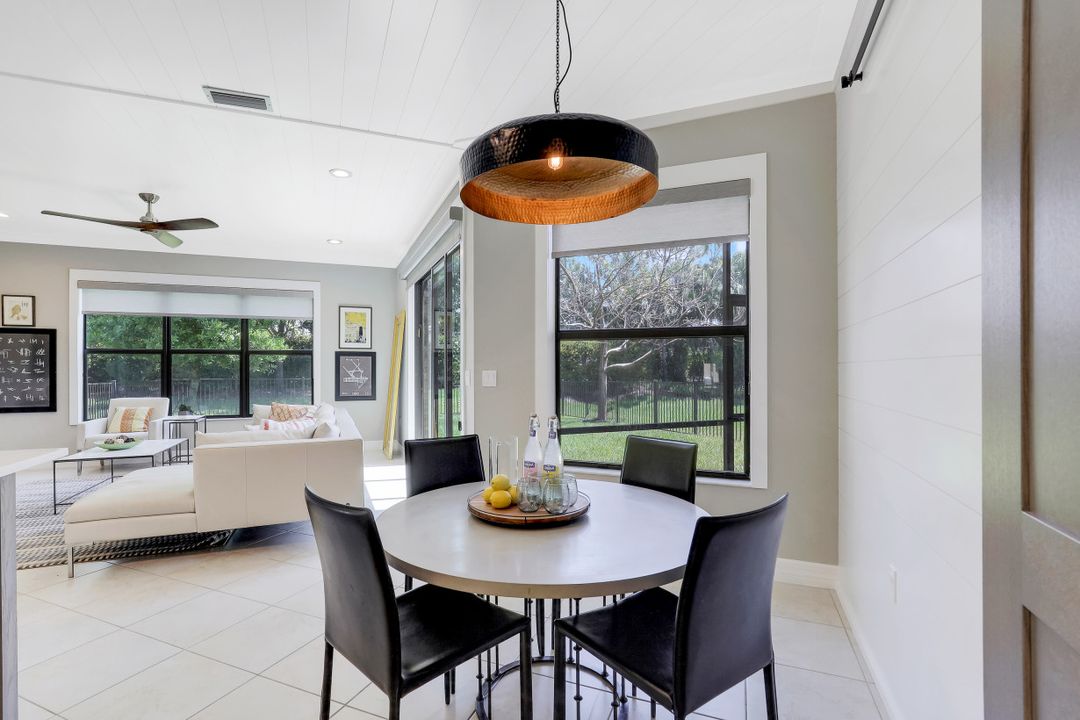 3054 Hudson Terrace, Naples, FL 34119