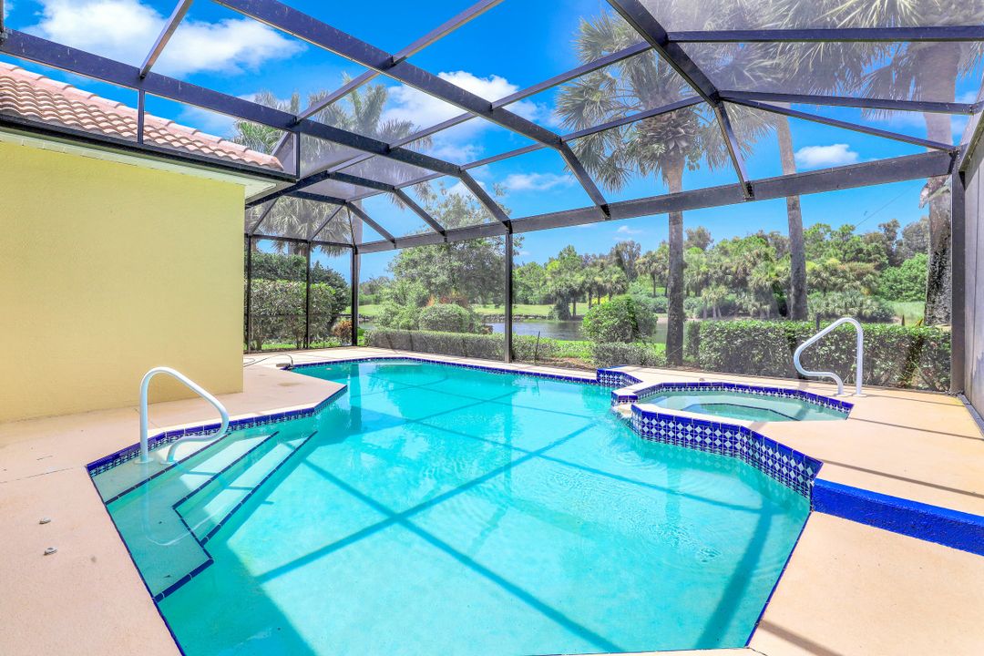 9224 Spring Run Blvd, Bonita Springs, FL 34135