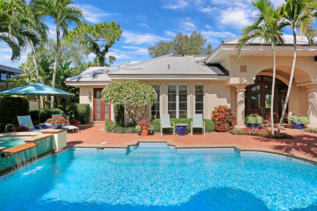 185 Cheshire Way, Naples, FL 34110