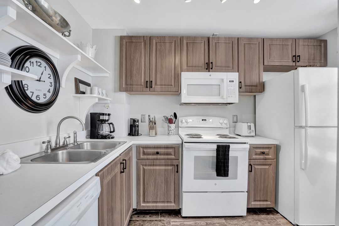 440 Seaview Ct #312, Marco Island, FL 34145