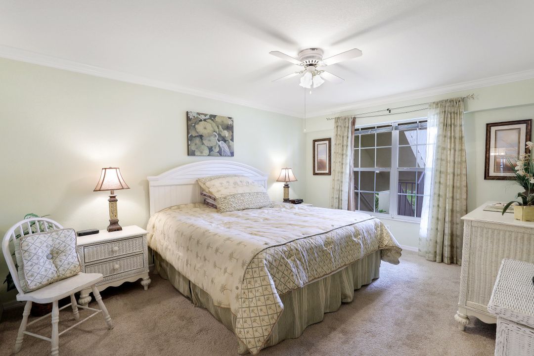 15505 Cedarwood Ln #204, Naples, FL 34110