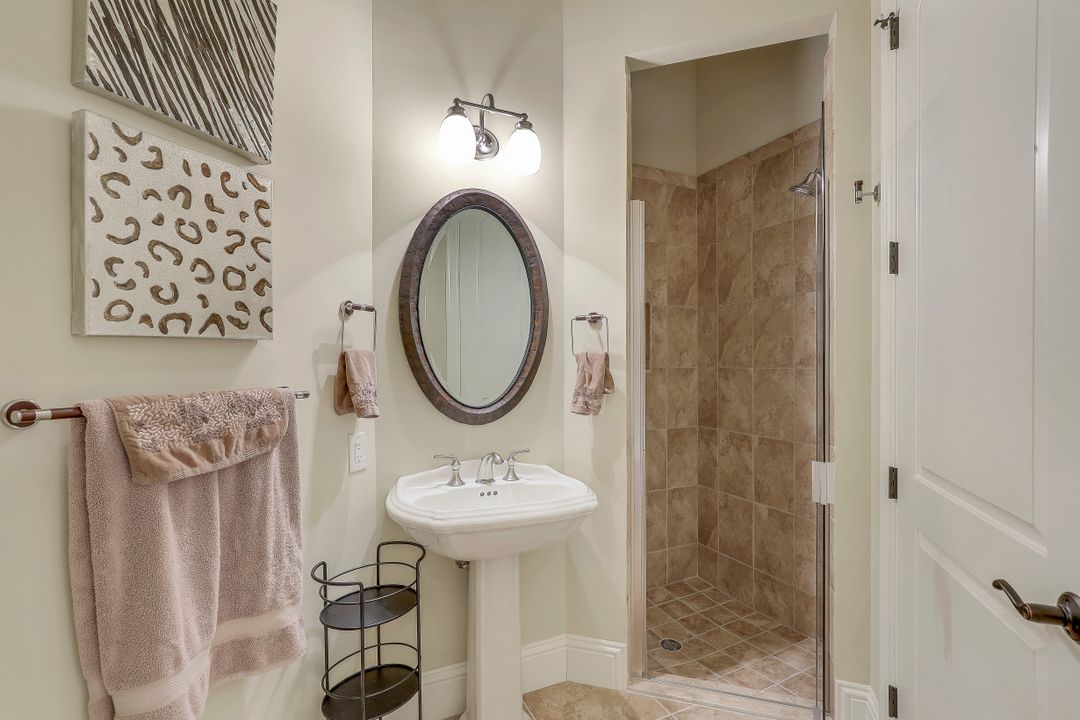 10610 Via Milano Dr, Miromar Lakes, FL 33913