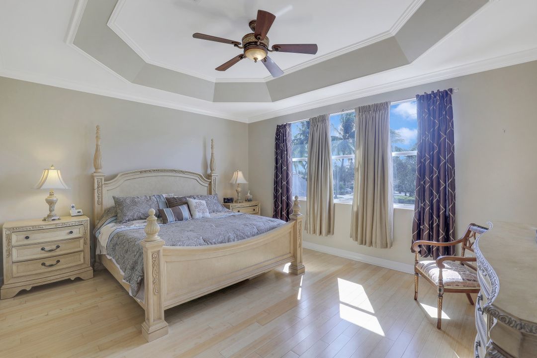 1627 Triangle Palm Terrace, Naples, FL 34119