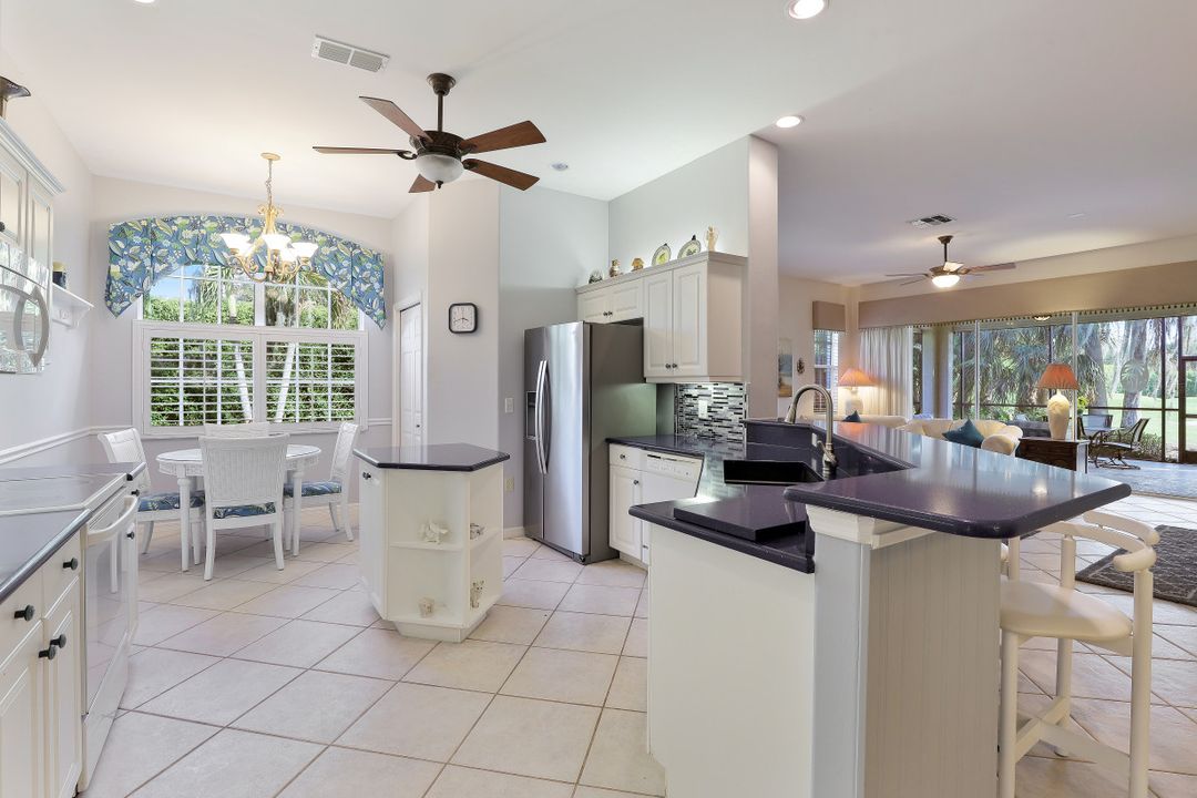 12756 Fox Ridge Dr, Bonita Springs, FL 34135