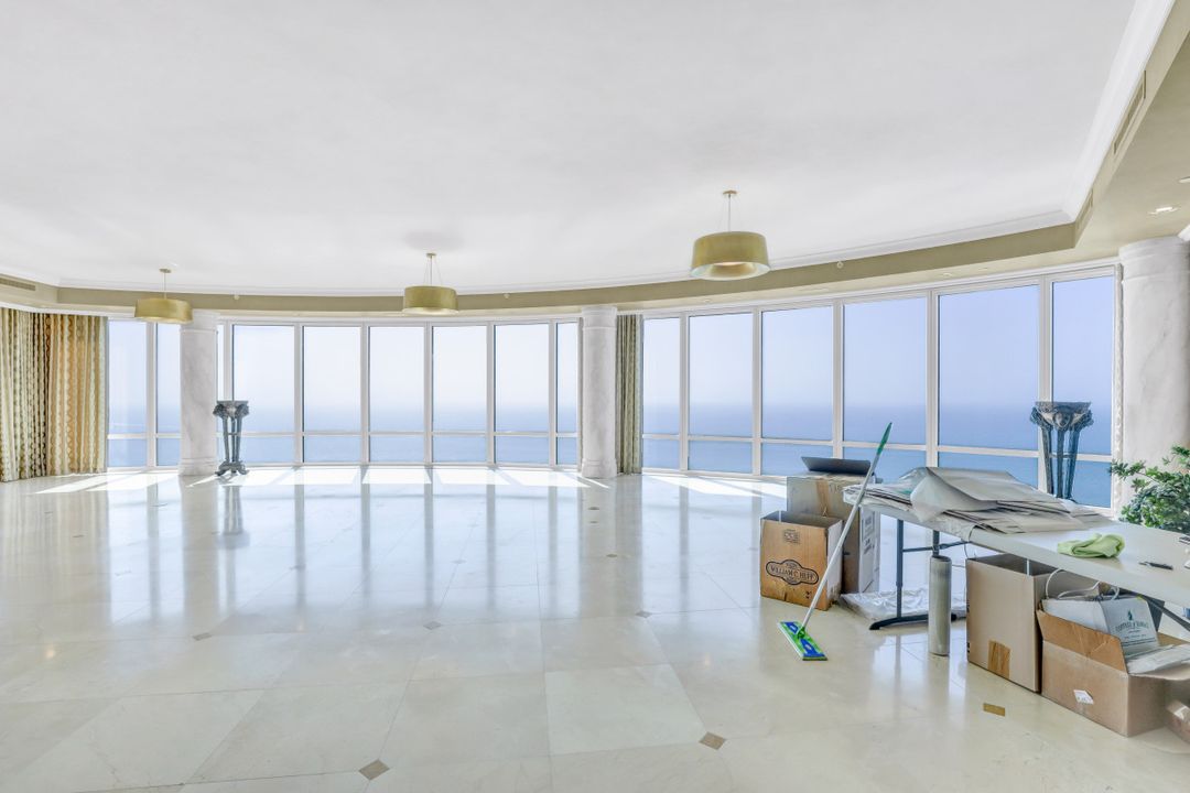 4101 Gulf Shore Blvd N #PH-3, Naples, FL 34103