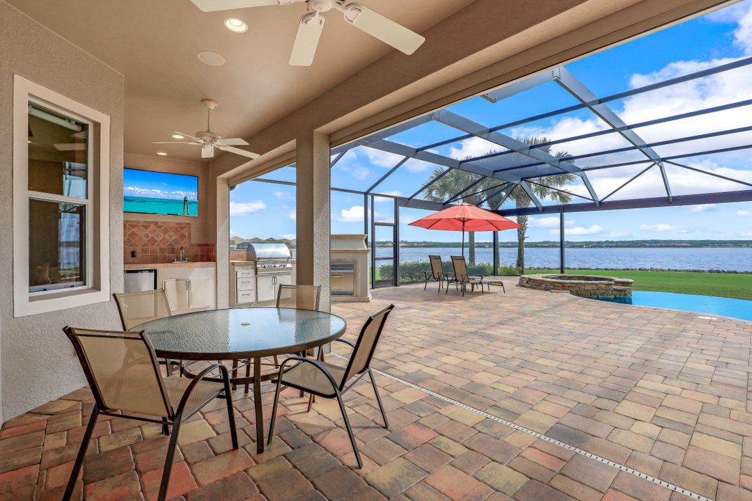 9424 Copper Rock Ct, Naples, FL 34120