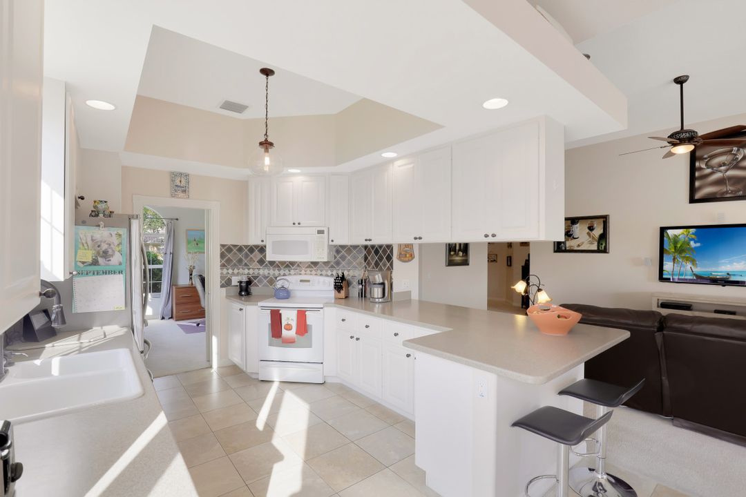 28627 Wahoo Dr, Bonita Springs, FL 34135