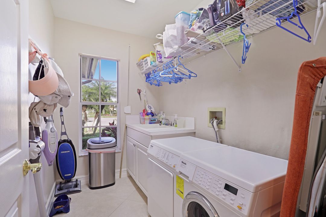 102 Channel Ct, Marco Island, FL 34145