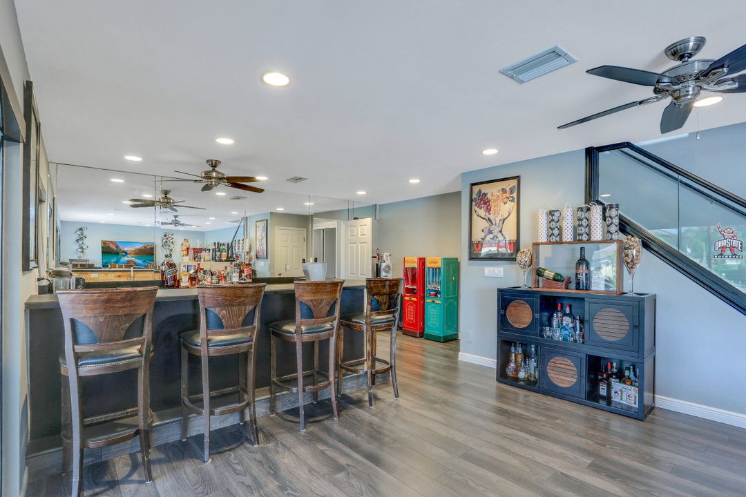 5811 SW 1st Pl, Cape Coral, FL 33914