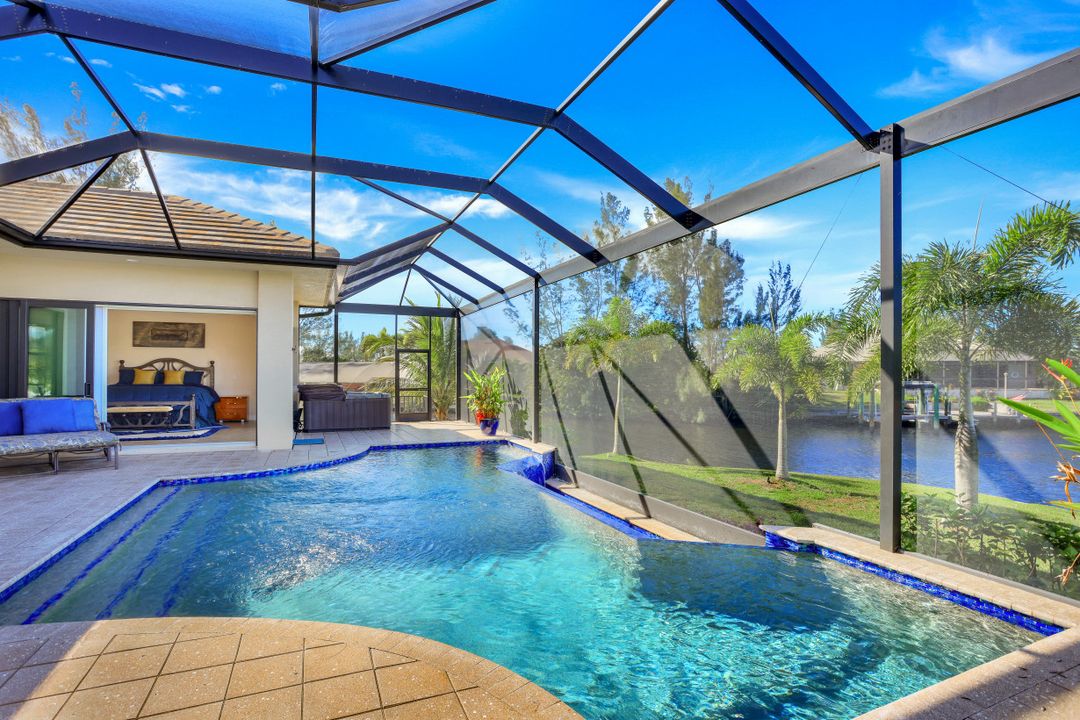 128 NW 39th Ave, Cape Coral, FL 33993