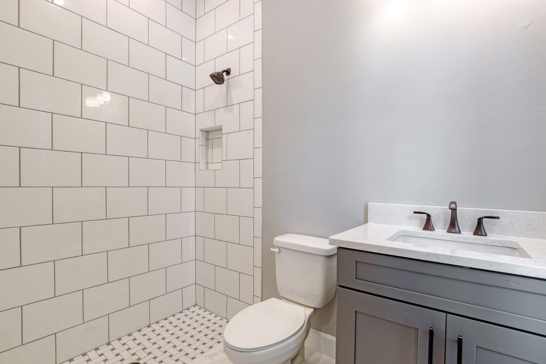 11430 Canal Grande Dr, Fort Myers, FL 33913