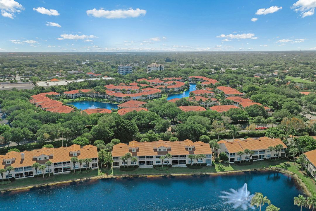 8345 Excalibur Cir #M-12, Naples, FL 34108