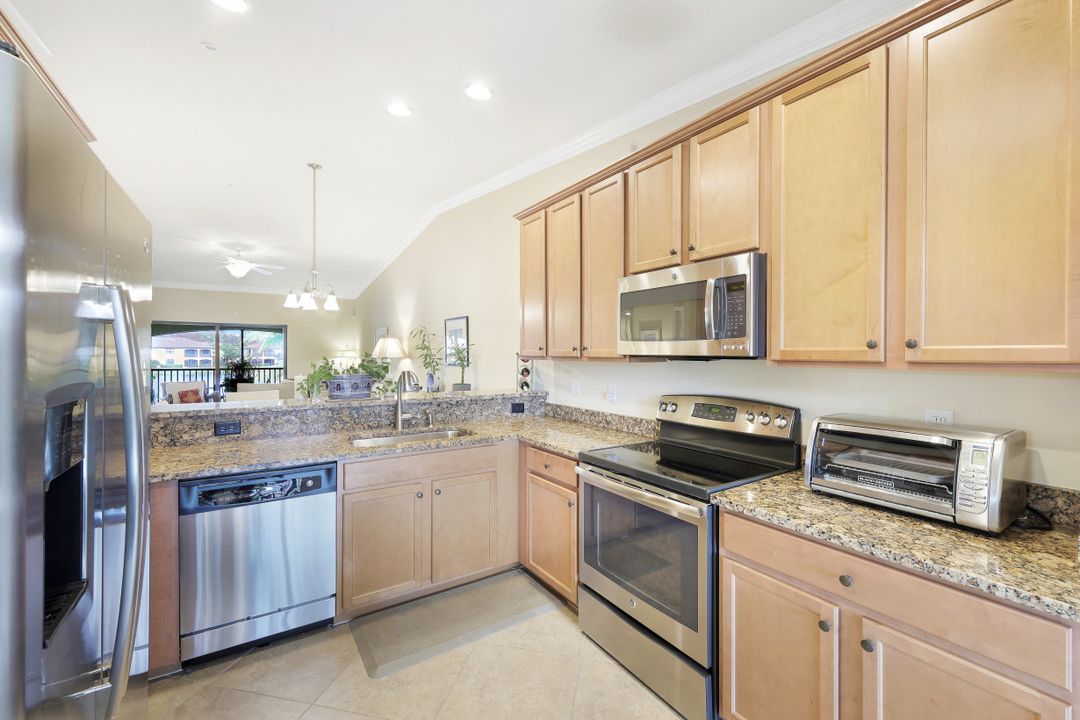 9517 Avellino Wy #2222, Naples, FL 34113