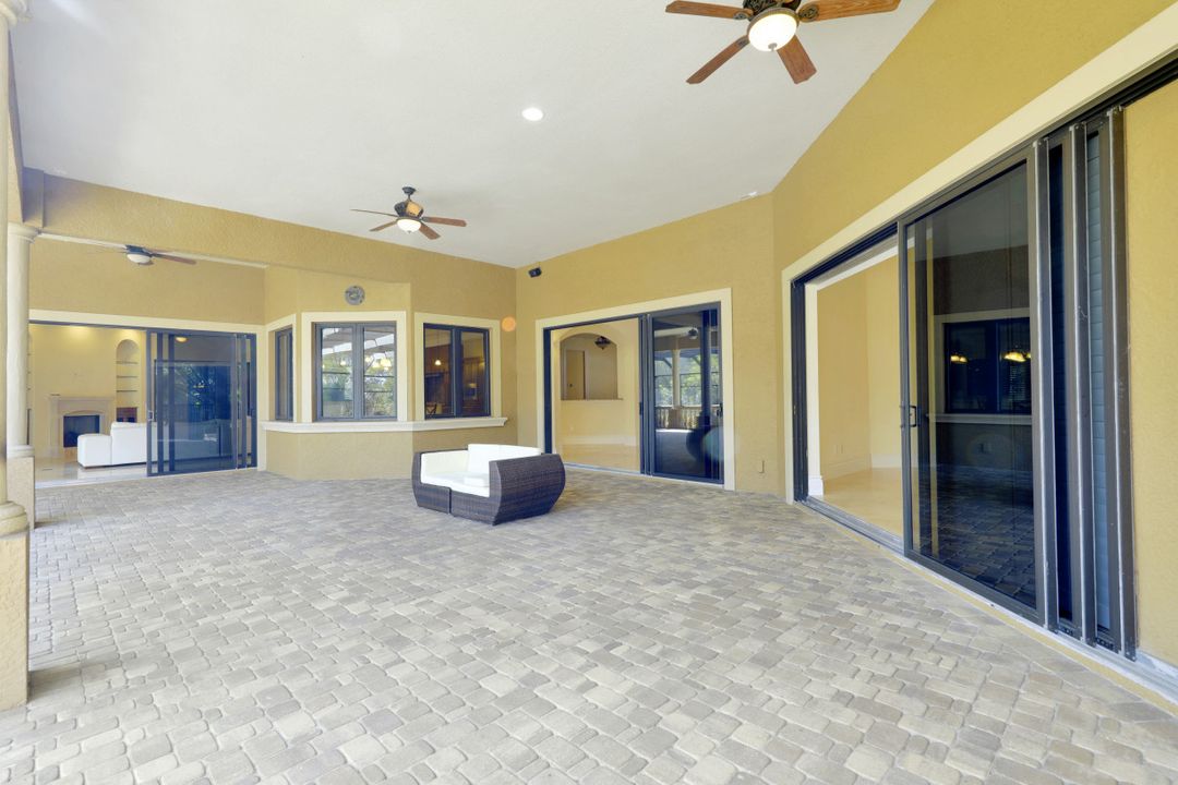 15991 Old Wedgewood Ct, Fort Myers, FL 33908