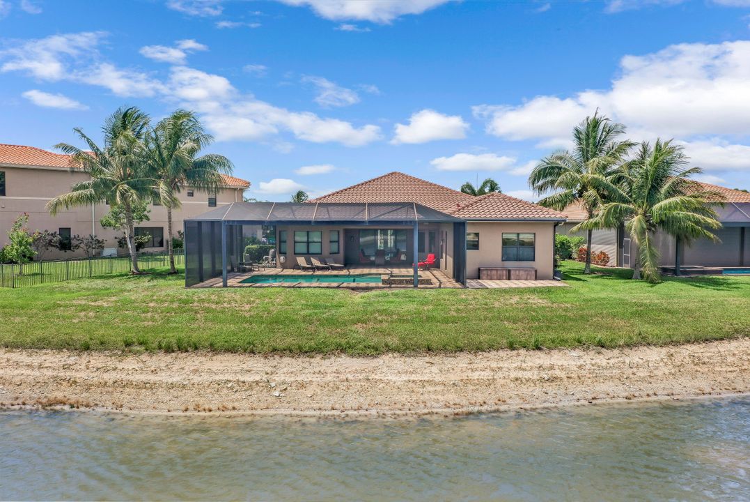 3910 Glacier Ct, Naples, FL 34119