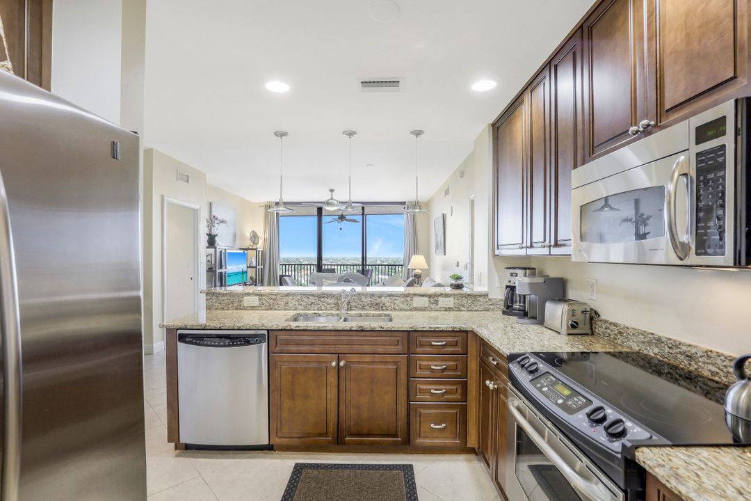 5781 Cape Harbour Dr #1105, Cape Coral, FL 33914