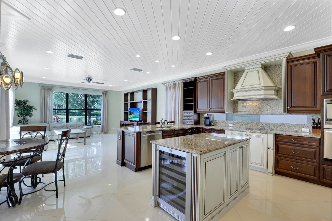 3642 Santaren Ct, Naples, FL 34119