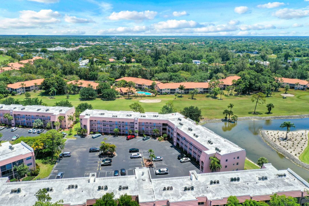 190 Turtle Lake Ct #101, Naples, FL 34105