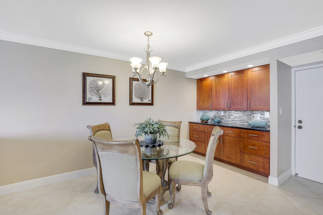 320 Seaview Ct #808, Marco Island, FL 34145