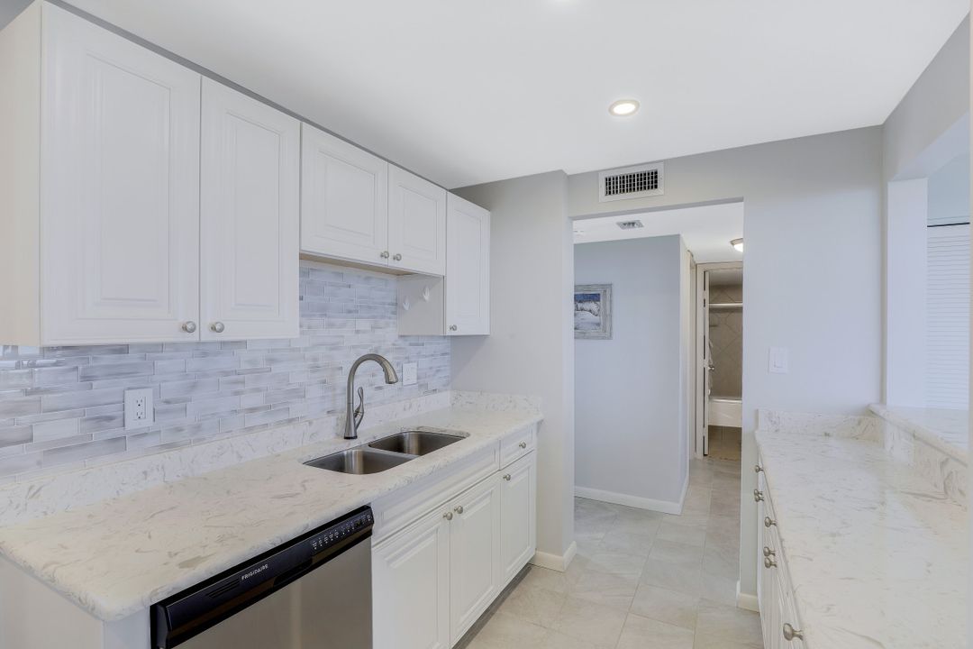 440 Seaview Ct #703, Marco Island, FL 34145