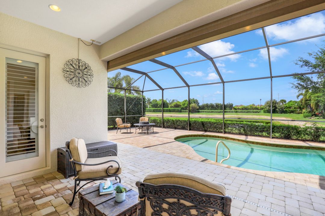 9746 Nickel Ridge Cir, Naples, FL 34120