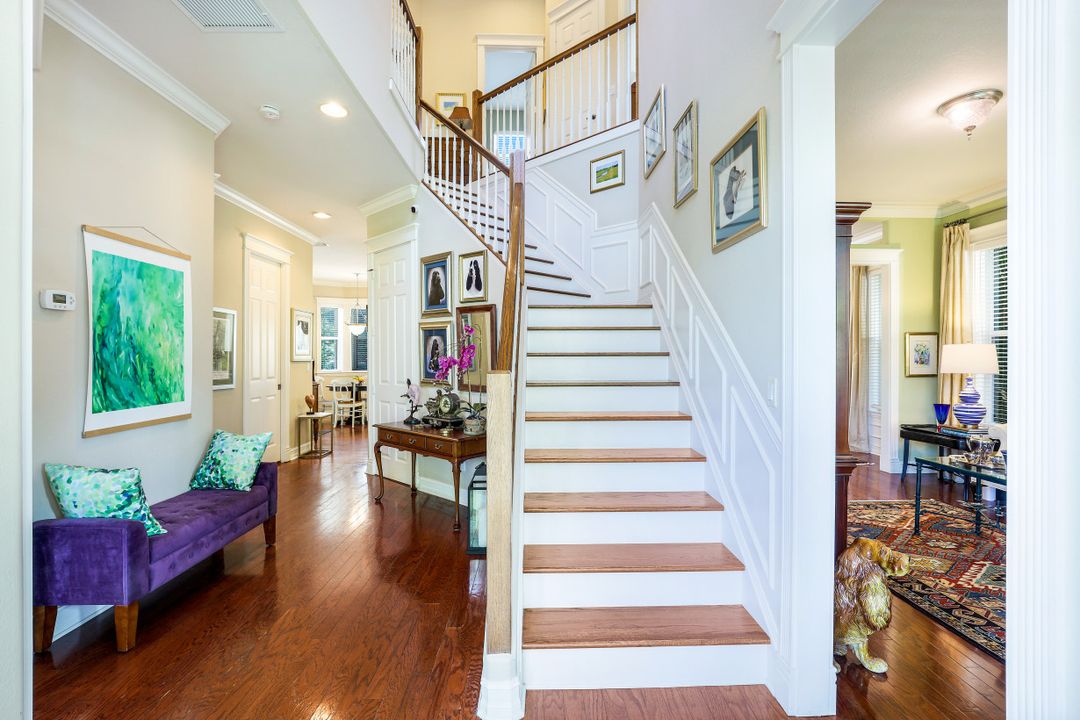 2850 Coach House Way, Naples, FL 34105