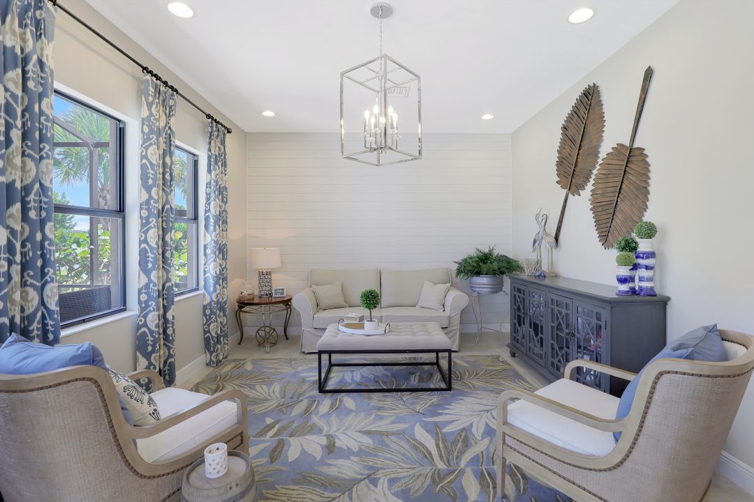 2155 Antigua Ln, Naples, FL 34120