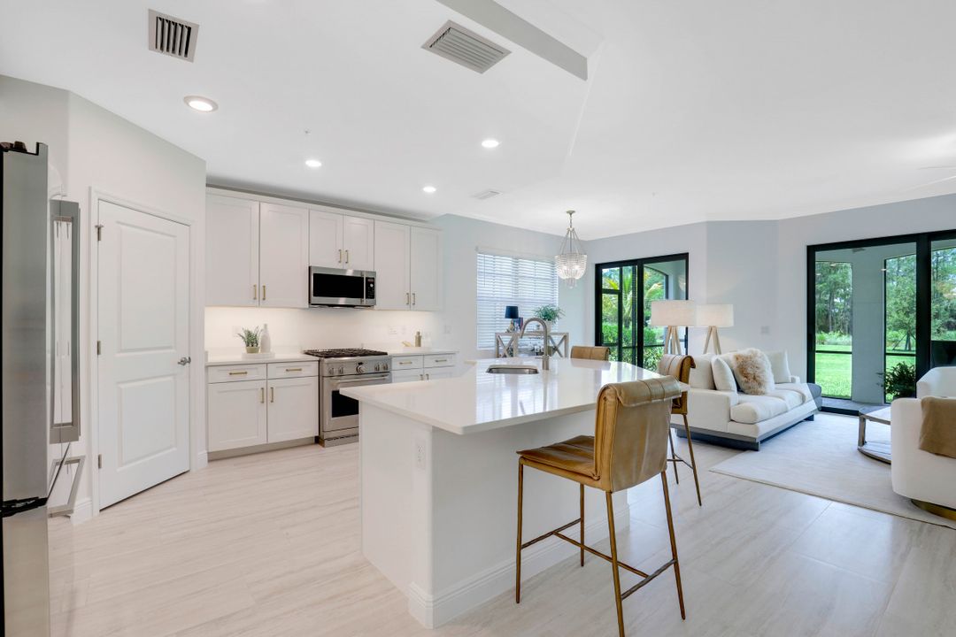 16352 Viansa Way #101, Naples, FL 34110