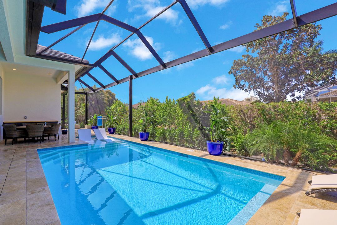 670 Amber Dr, Marco Island, FL 34145