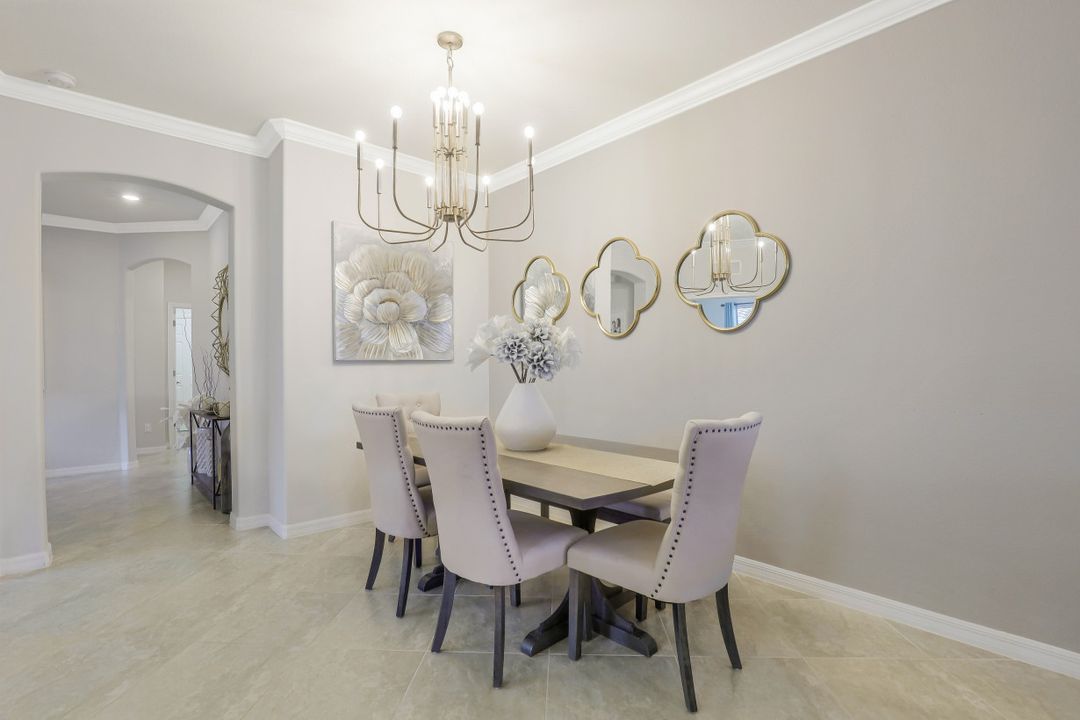 2026 Tamarron Ln, Naples, FL 34120