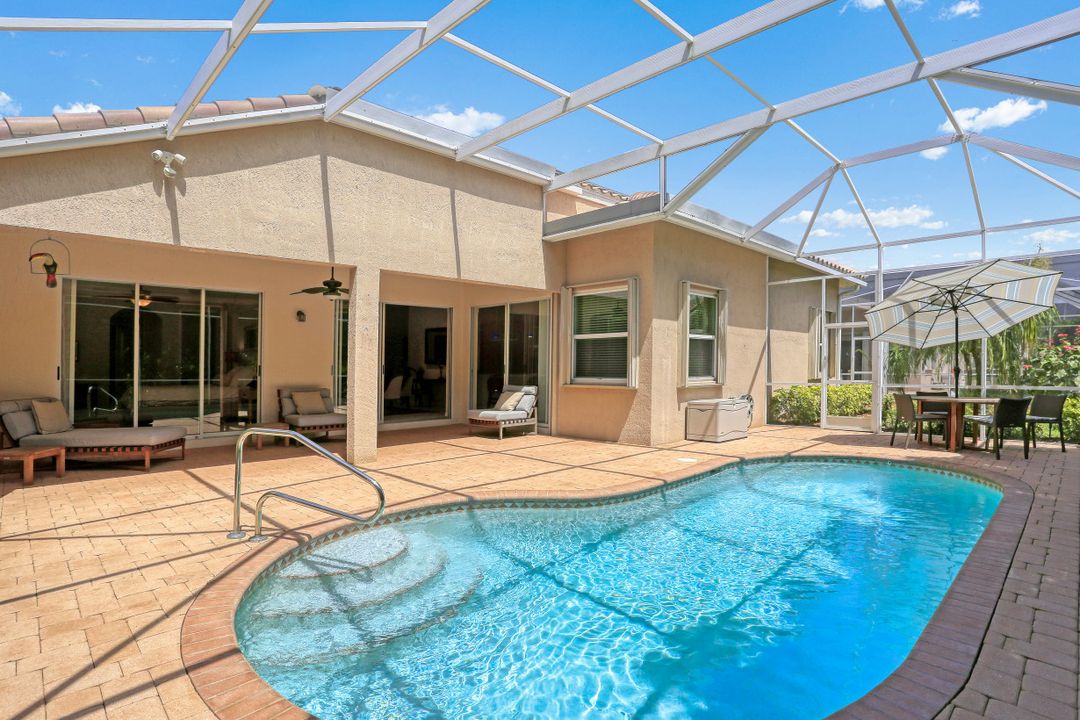 20490 Foxworth Cir, Estero, FL 33928