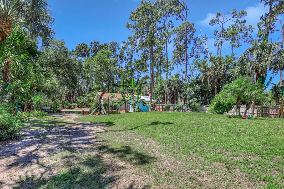 6060 Autumn Oaks Ln, Naples, FL 34119