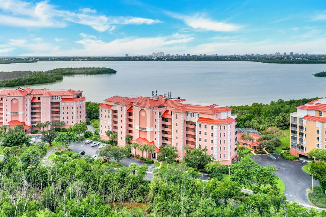 269 Vintage Bay Dr #212, Marco Island, FL 34145