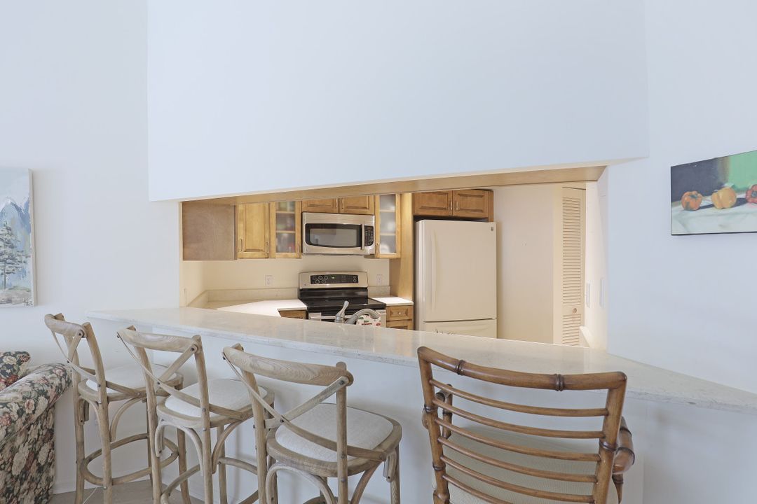 5895 Chanteclair Dr #122, Naples, FL 34108