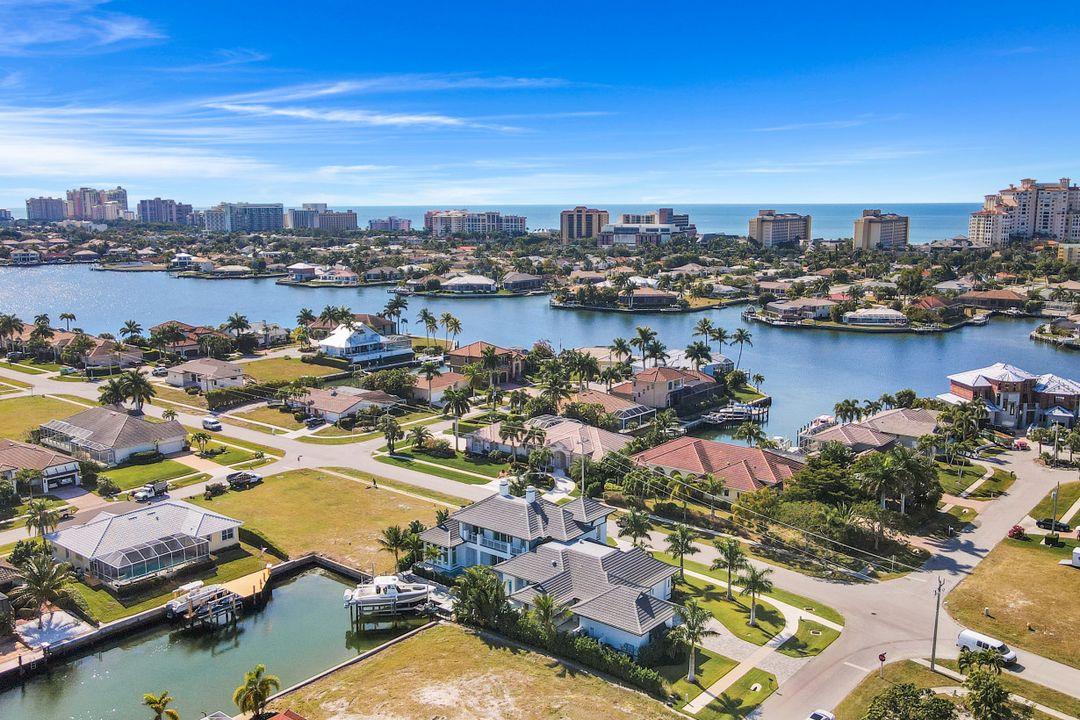 1061 Dana Ct, Marco Island, FL 34145