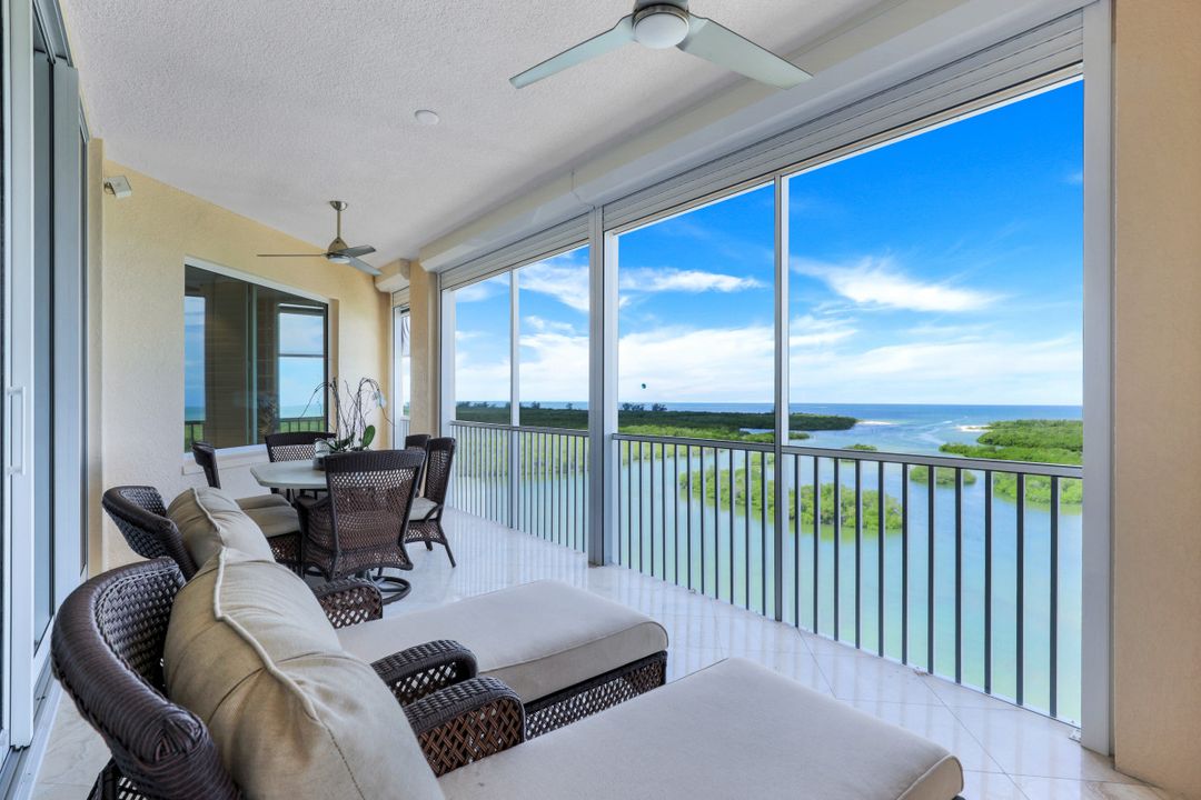 435 Dockside Dr #PH-02, Naples, FL 34110