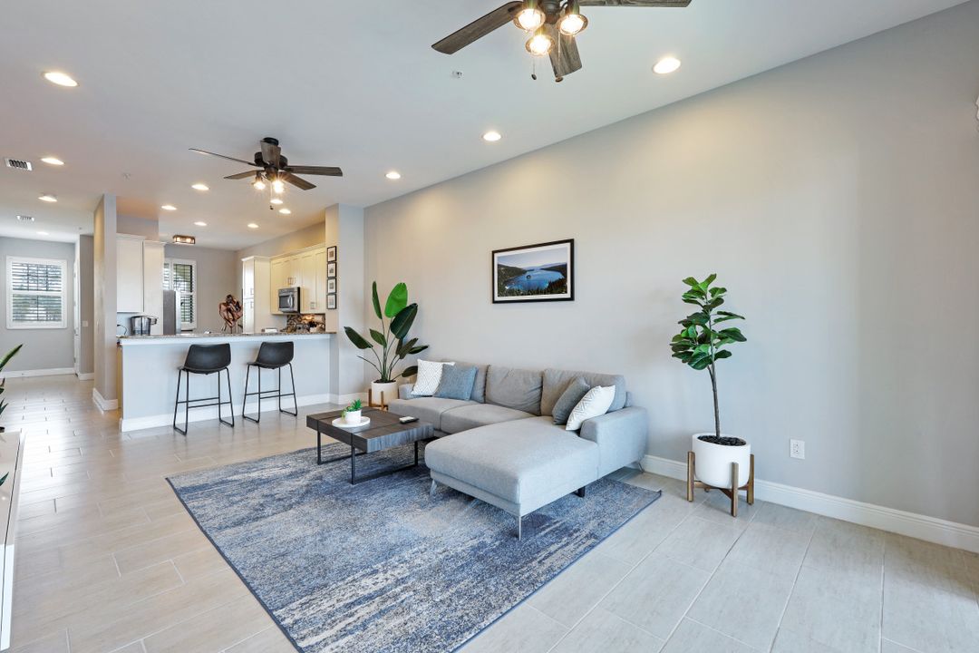 15130 Palmer Lake Cir #203, Naples, FL 34109