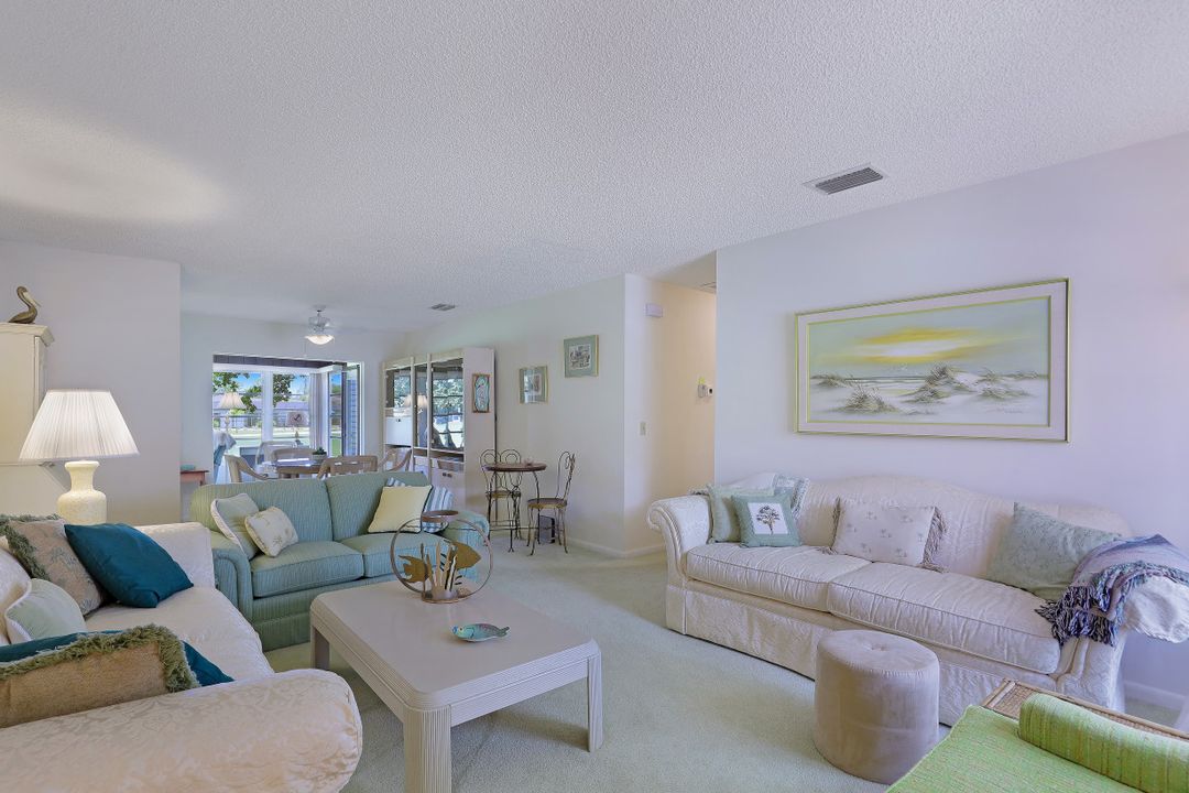 1017 Forest Lakes Dr, Naples, FL 34105